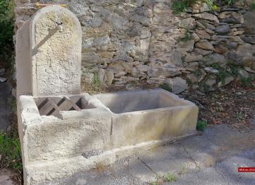 Fontana Tipica Nelle Frazioni