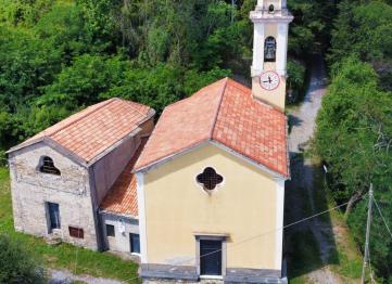 Ubaga Chiesa Santantonio E Oratorio